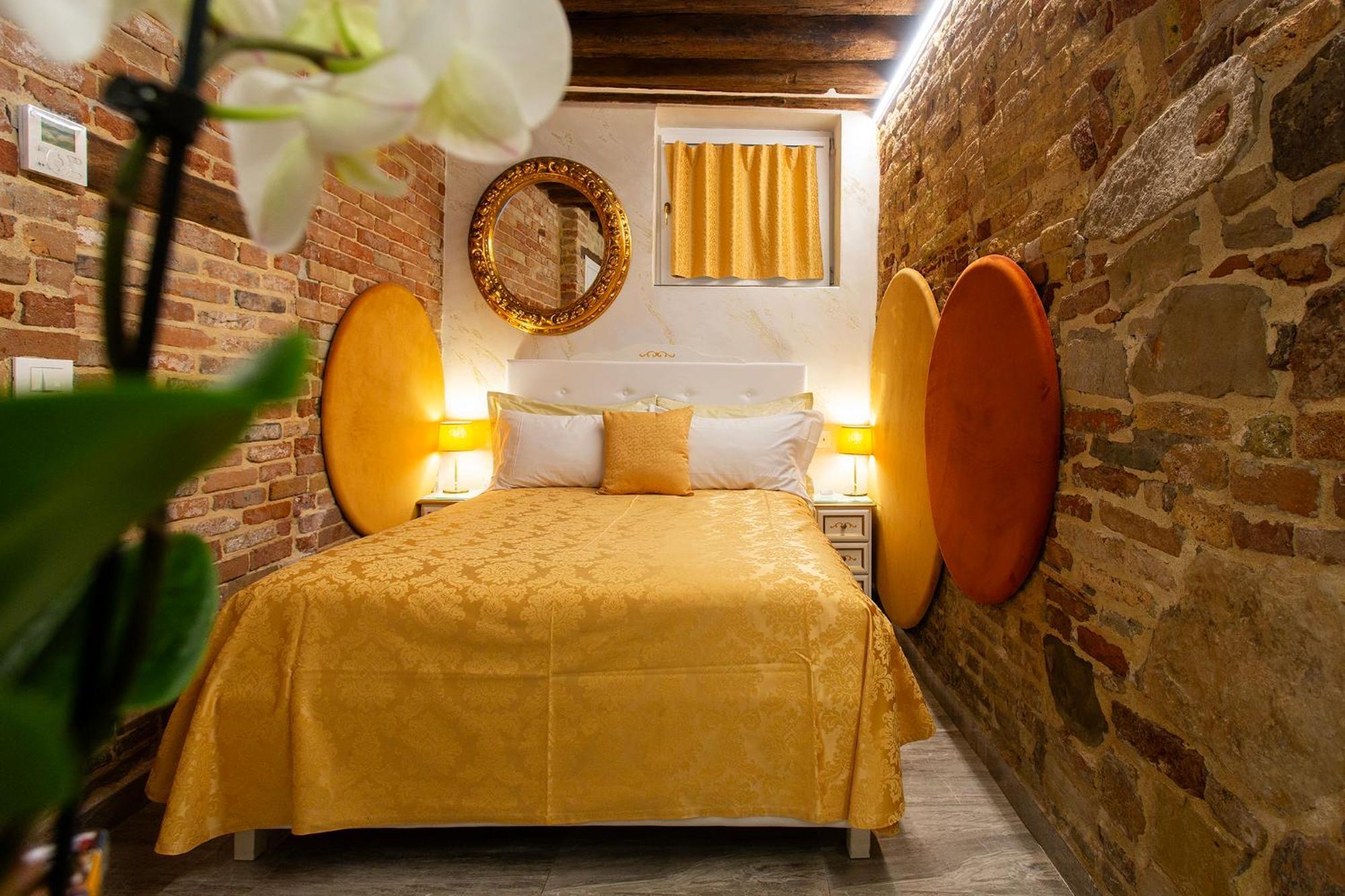 Capatron Hotel Venice Exterior photo